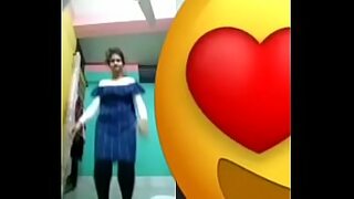 18 sal ki ladki sexy video on teens