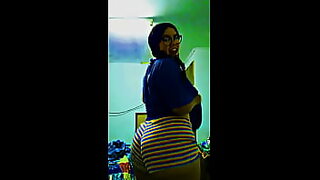ass shaking in camera