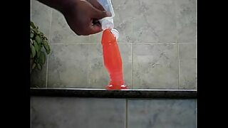 aunty pee spy