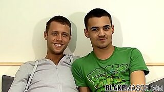 2 lesbian vs 2 gay who does it better