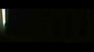 1080p un ouvrier costaud sest fait prendre en train de se branler dans un escalier
