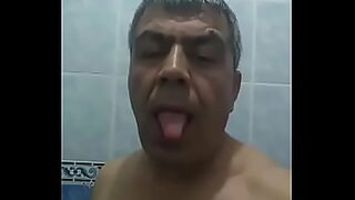 1 lobang 3 batang sampai keluar darah dari memek