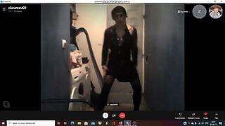 1080p un ouvrier costaud sest fait prendre en train de se branler dans un escalier