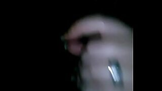 1080p un ouvrier costaud sest fait prendre en train de se branler dans un escalier