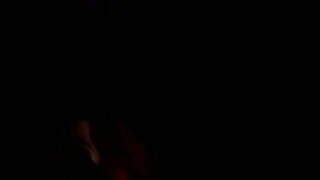 1080p un ouvrier costaud sest fait prendre en train de se branler dans un escalier