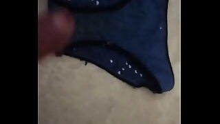 sacando mierda