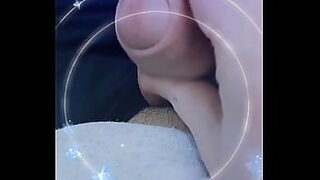 ass bouncing on duck