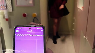 aunty changing hidden cam