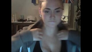 1080p un ouvrier costaud sest fait prendre en train de se branler dans un escalier