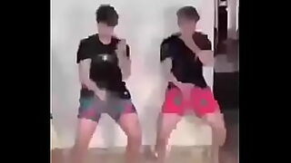 18 year old breaks the seal of the pussy with her step brothers big