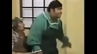 asiatico en el bus