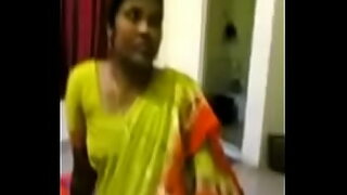 aunty changing hidden cam