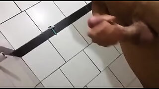 18 year old na lalaki hinalikan at titirahin ang maputing tiyahin