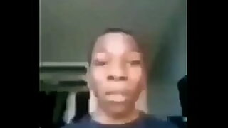 1080p un ouvrier costaud sest fait prendre en train de se branler dans un escalier