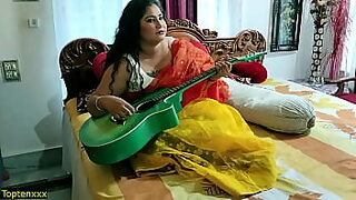 18 sal ki larki ka chuchi dabai and chudai indian