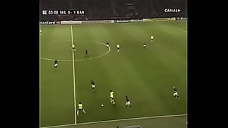 1080p un ouvrier costaud sest fait prendre en train de se branler dans un escalier