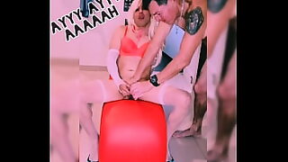 1080p un ouvrier costaud sest fait prendre en train de se branler dans un escalier