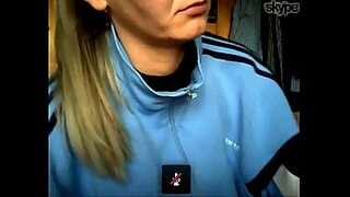 1 girl 4 boys at a time 1 in moutn 2 in vagina 1 in 2 hole