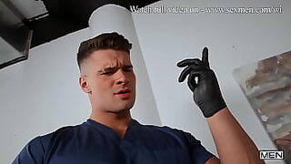 10 men