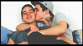 18 yo gets pounded by big dick