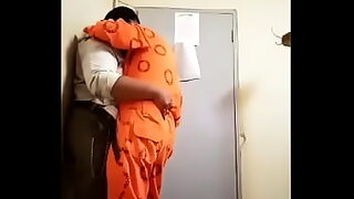 2 guardias de prison descubren secreto revesion