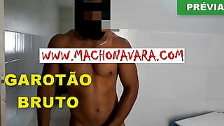 comendo a prima