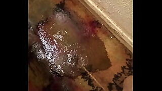 piss in carpet