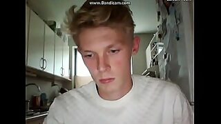 18 years very small boy sex with mom