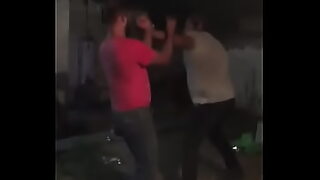 a su hermana dormida y se la folla
