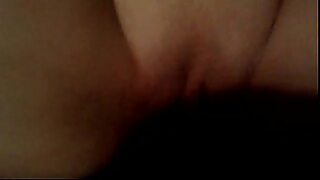 ass shaking up close