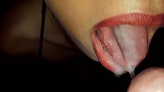 tragando leche del culo
