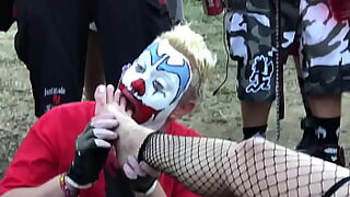 ballbusting game online