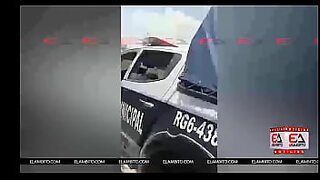 1080p un ouvrier costaud sest fait prendre en train de se branler dans un escalier