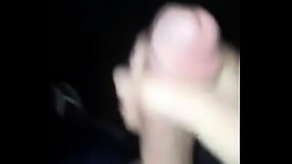 1080p un ouvrier costaud sest fait prendre en train de se branler dans un escalier