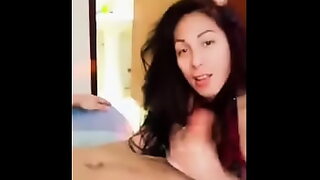 1080p un ouvrier costaud sest fait prendre en train de se branler dans un escalier