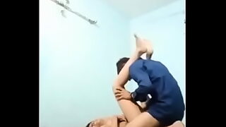 18 year old breaks the seal of the pussy with her step brothers big