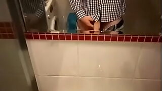 18 year old breaks the seal of the pussy with her step brothers big