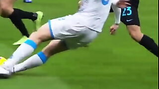 1080p un ouvrier costaud sest fait prendre en train de se branler dans un escalier