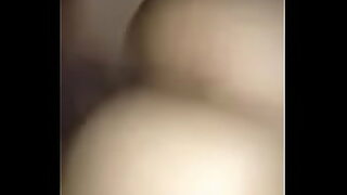 a chaque fois que je fais un teens elle enleve un vetement
