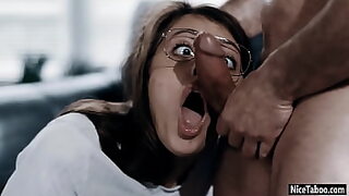 18 year old girl being fucked by a 18 year old boy