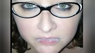 18 year old breaks the seal of the pussy with her step brothers big