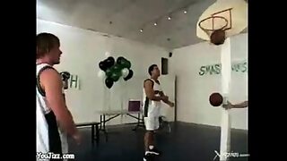 agacharse para cojer el jabon