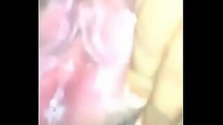 amarrada como una perra y que le den duro y fuerte