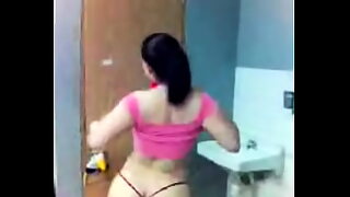 descuidos de artistas ensenando todo