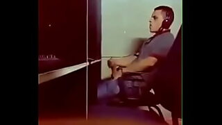 cachando en el bano de la discoteca