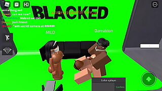 1tiny girl 2 black guys