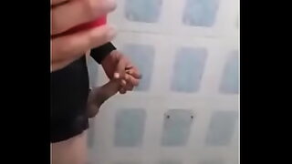amarrada como una perra y que le den duro y fuerte