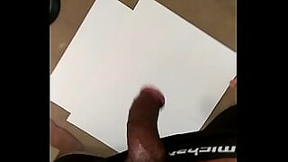 2 army man rapping a girl