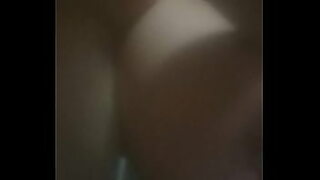 amigo dejo a su novia caliente y sola conmigo asi que nos pusimos a coger a sus espaldas siguenos en