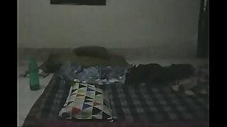 anak tengok mak mandi